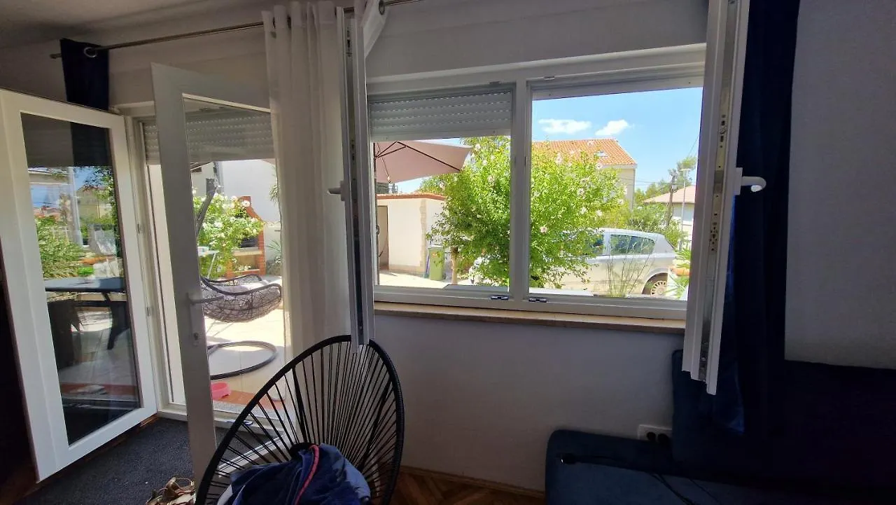 Apartment With E-Cars Station Selce