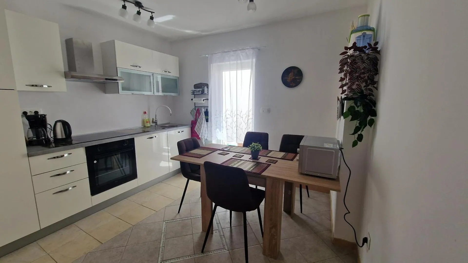 Apartment With E-Cars Station Selce Chorvatsko