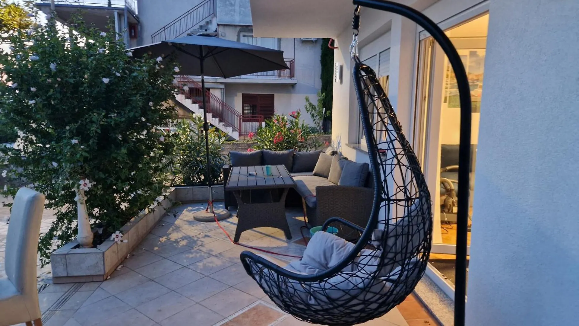 Apartment With E-Cars Station Selce