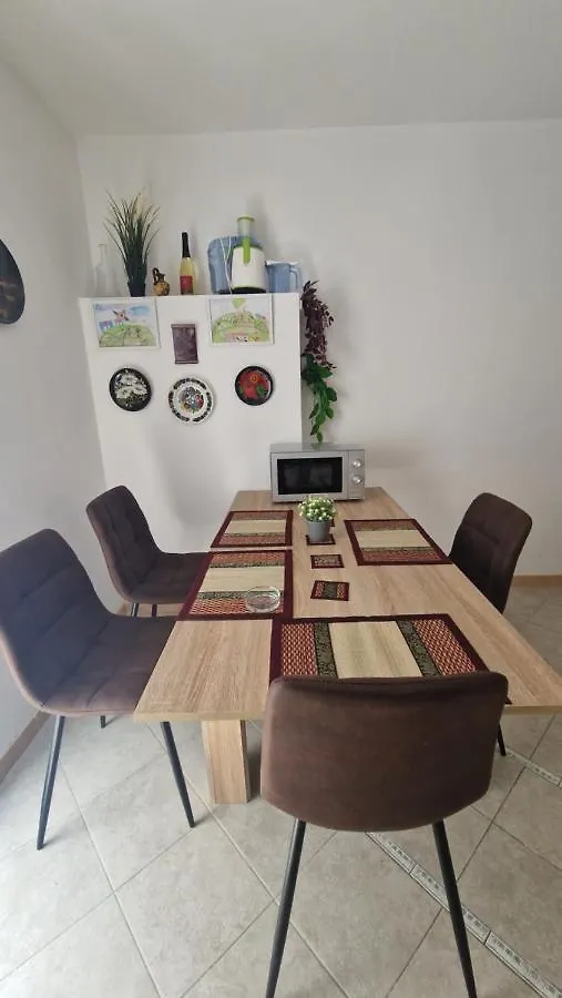 Apartment With E-Cars Station Selce