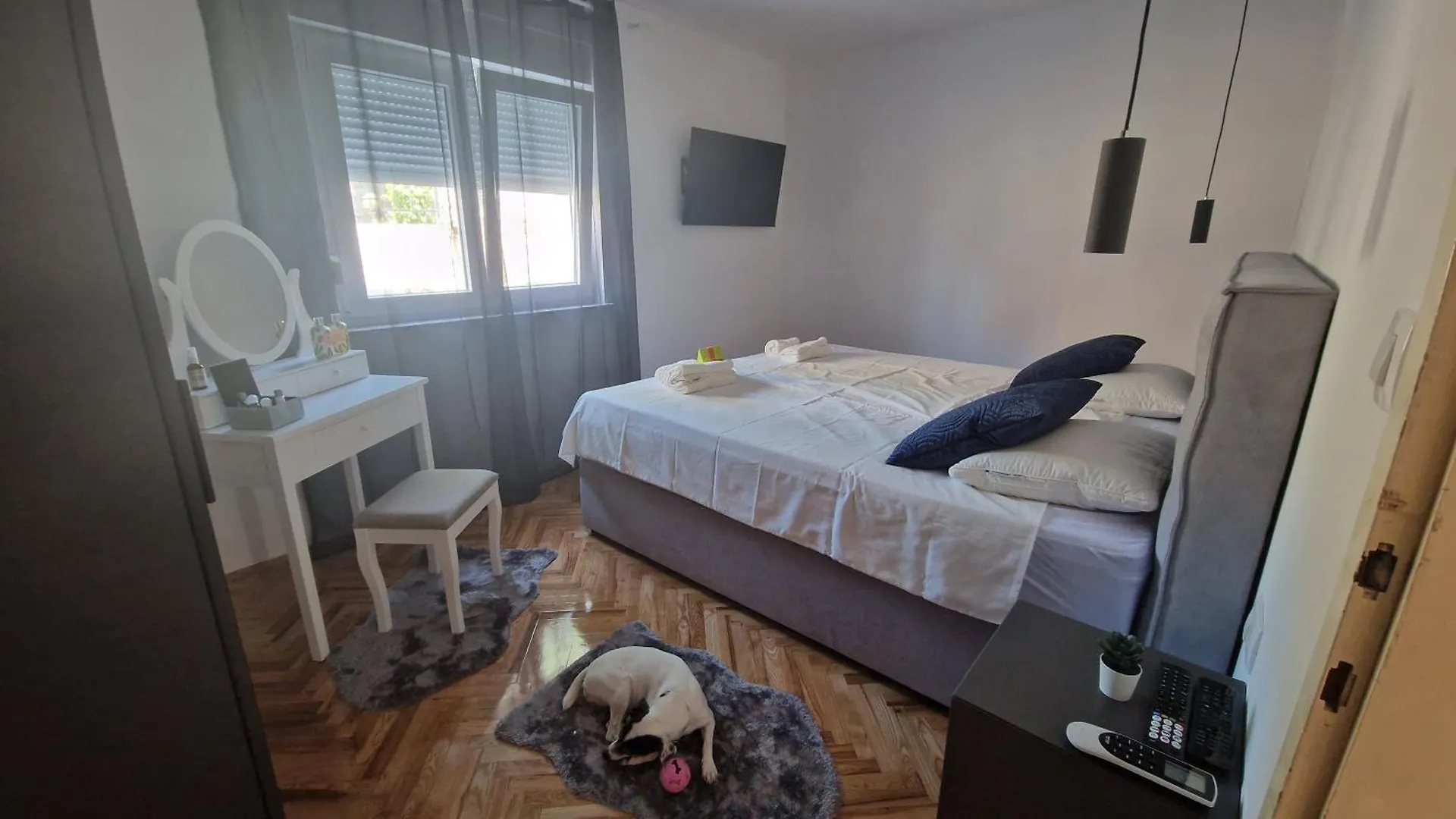 Apartment With E-Cars Station Selce Croatia